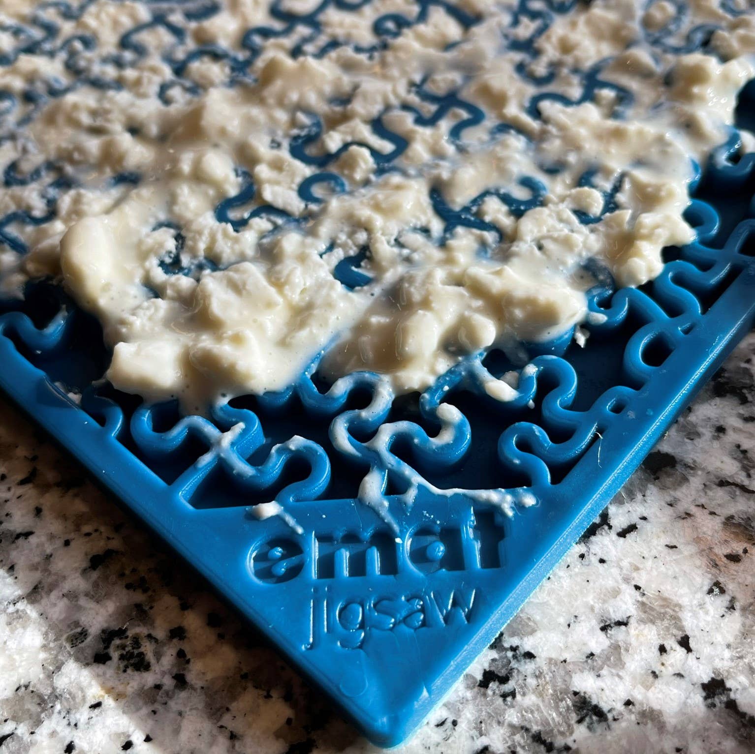 SodaPup Dog Toys - Jigsaw Design Emat Enrichment Licking Mat: Blue