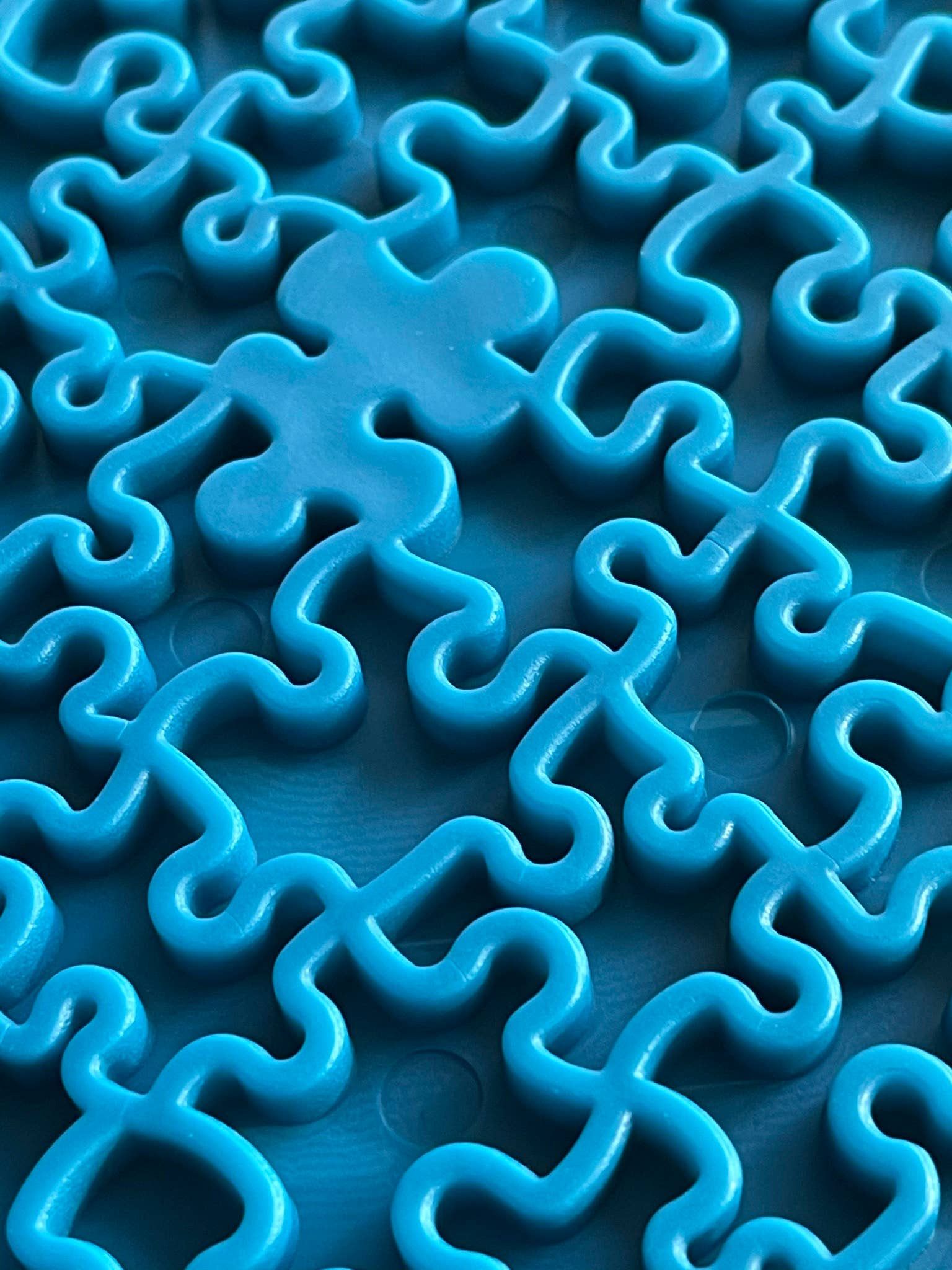 SodaPup Dog Toys - Jigsaw Design Emat Enrichment Licking Mat: Blue
