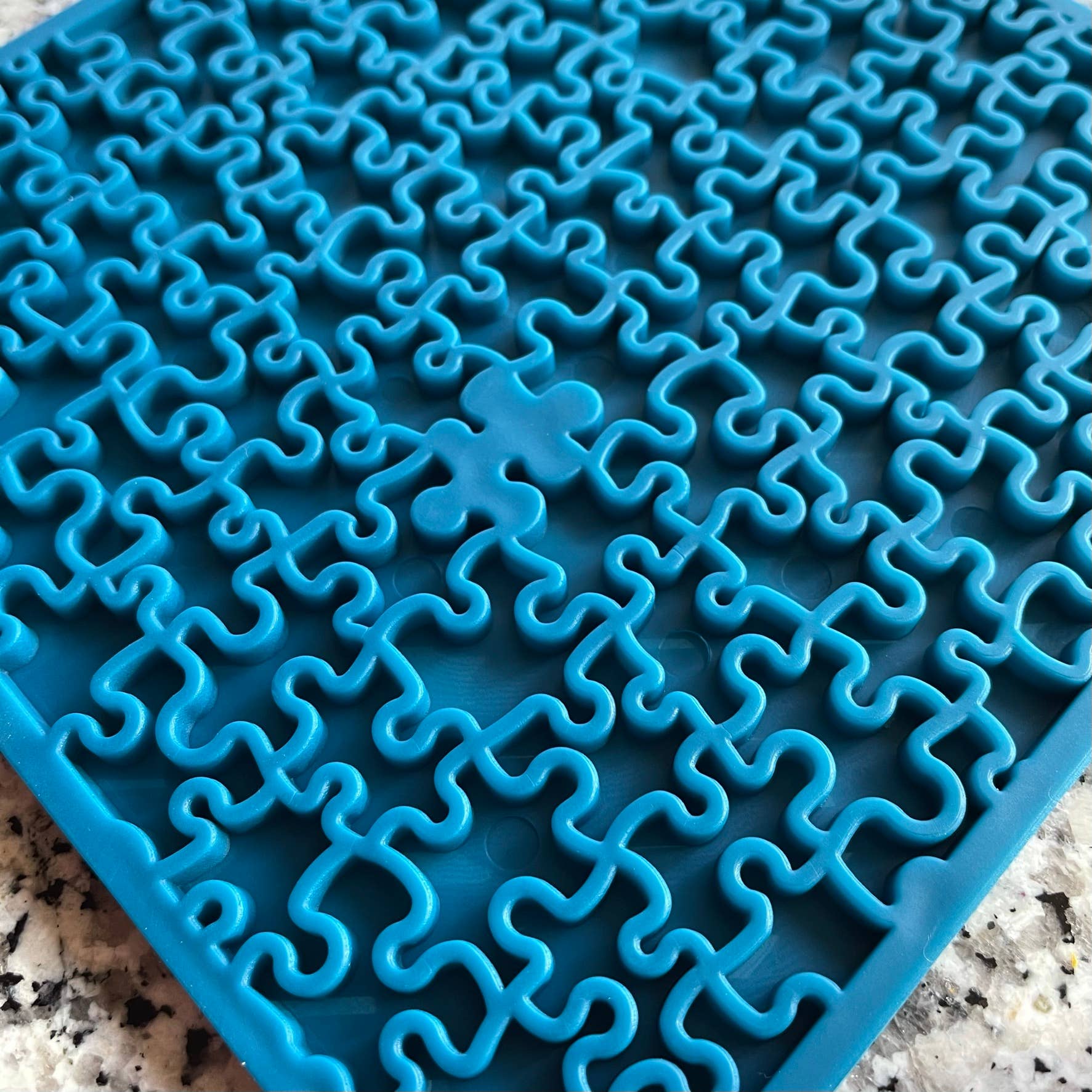 SodaPup Dog Toys - Jigsaw Design Emat Enrichment Licking Mat: Blue