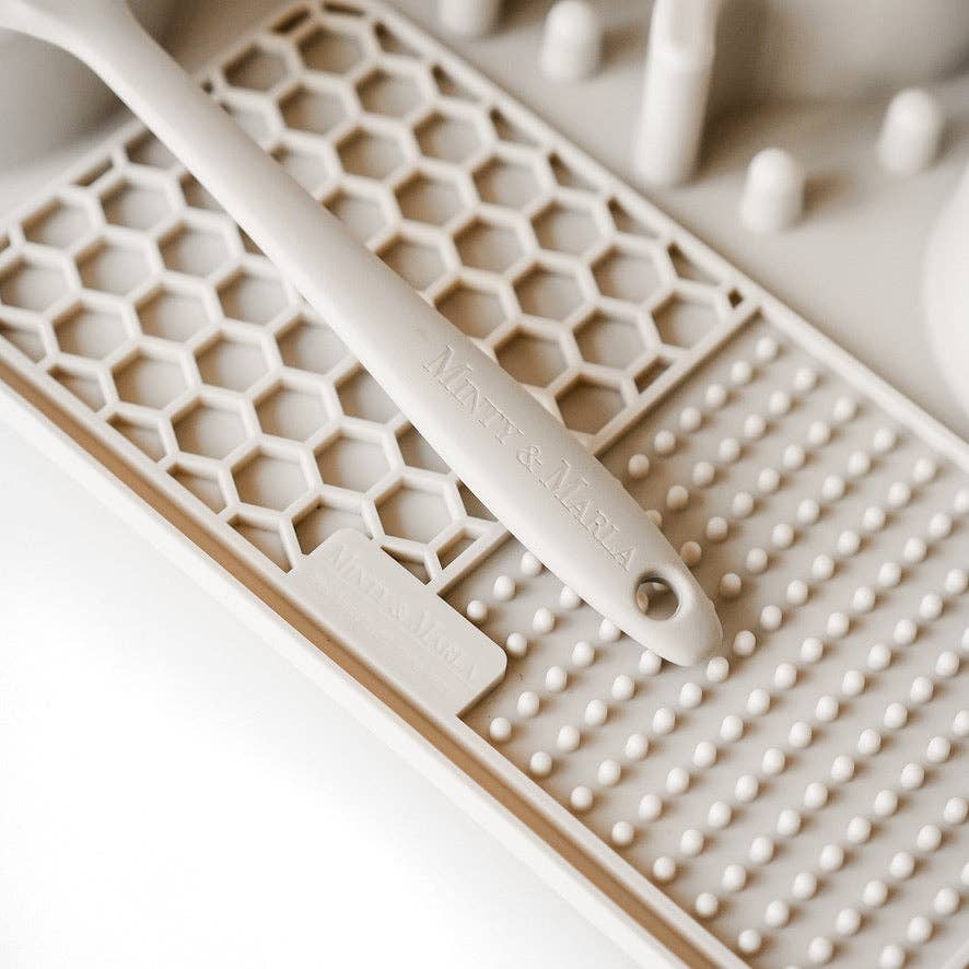 FUMBLING BOARD “beige” large: With spatula