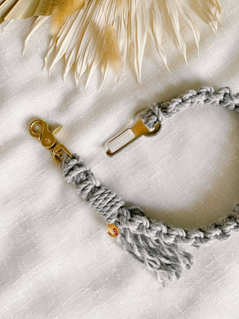 EMBER & IVORY - Macrame Dog Seat Belt / Car Restraint - Gray Rope: Square Knot / Small (18")