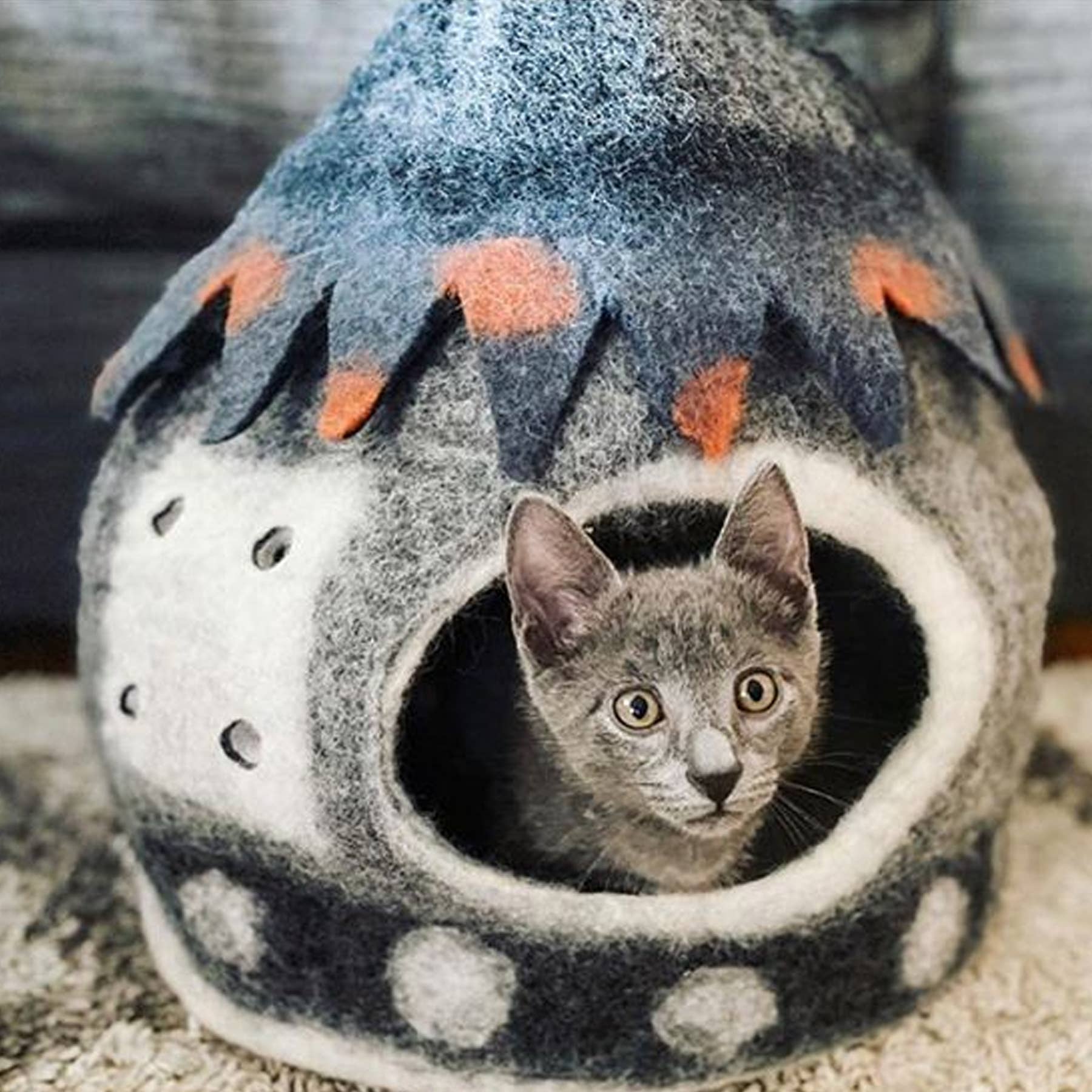 Dharma Dog Karma Cat - Fairy House Wool Pet Cave: Grey