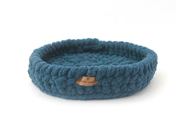 Plush ocean blue pet bed: Small