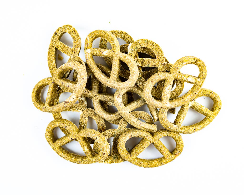 Winnie Lou - The Canine Co. - Greens & Cheddar Pretzels