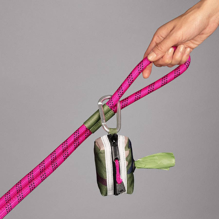 ROVERLUND - LEADER-OF-THE-PACK POOP BAG HOLDER: CAMO / ORANGE