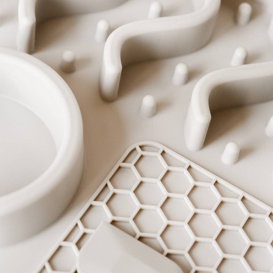 FUMBLING BOARD “beige” large: With spatula