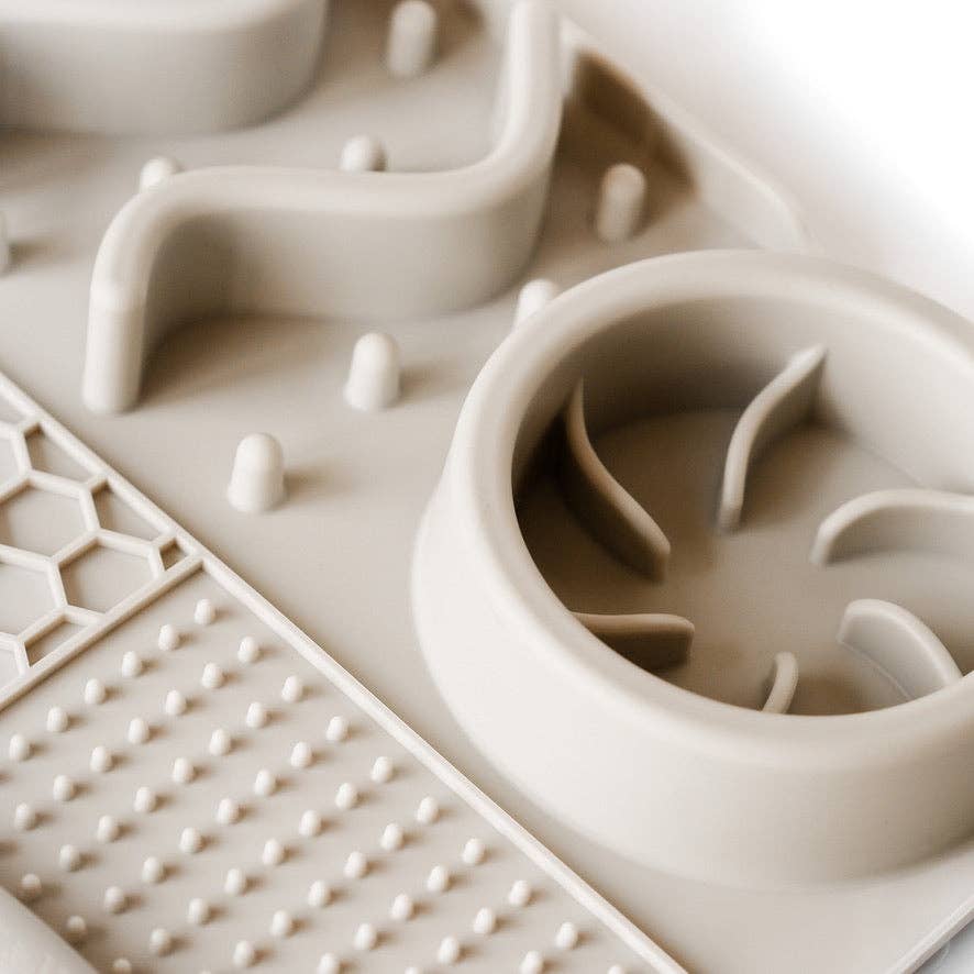 FUMBLING BOARD “beige” large: With spatula