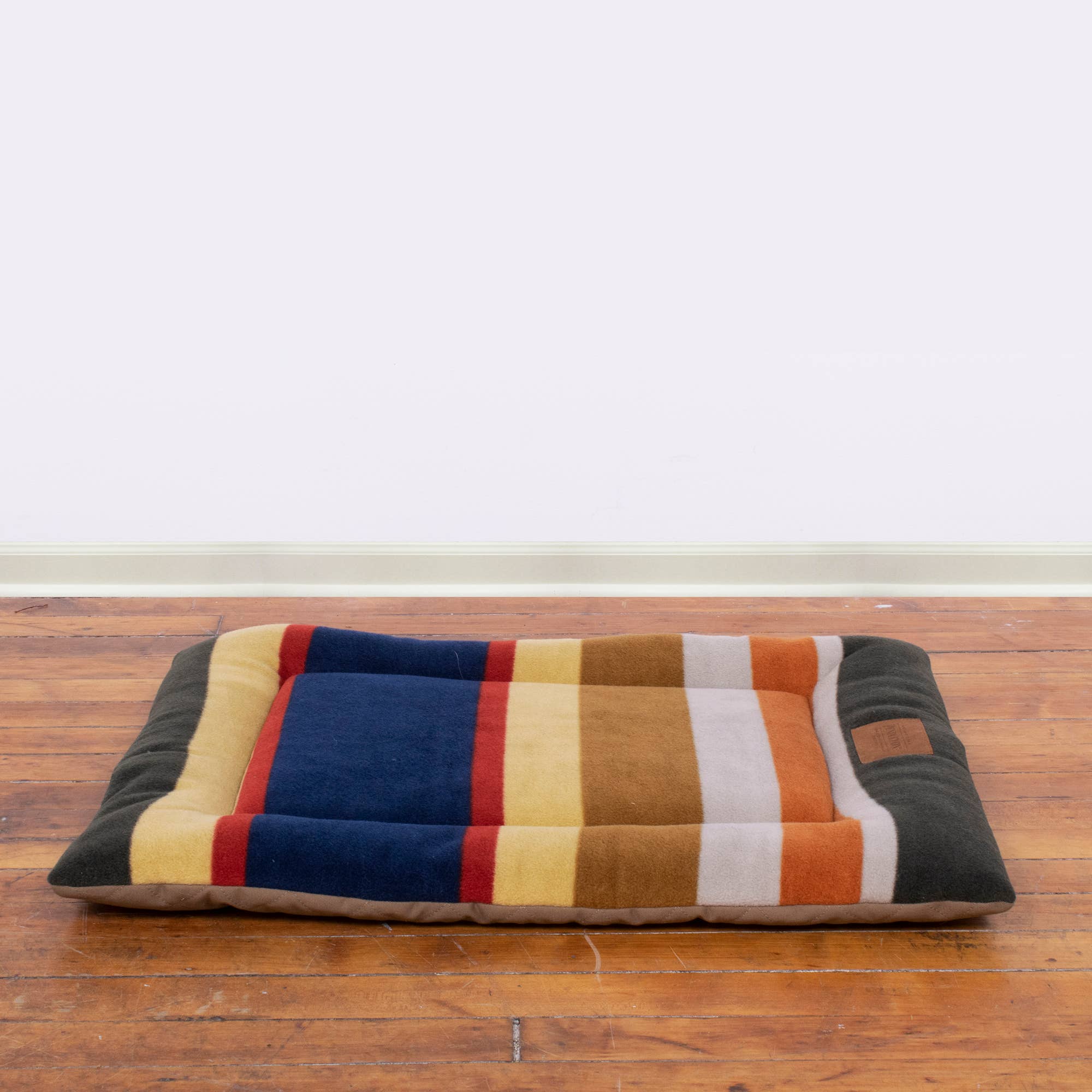 Pendleton Pet National Park Comfort Cushion Padded Dog Bed: Md / Olympic