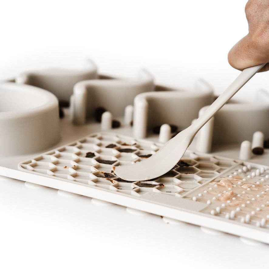 FUMBLING BOARD “beige” large: With spatula