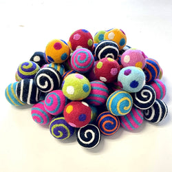 1.5 Ball Wool Pet Toy - 80 Asst. Counter Display