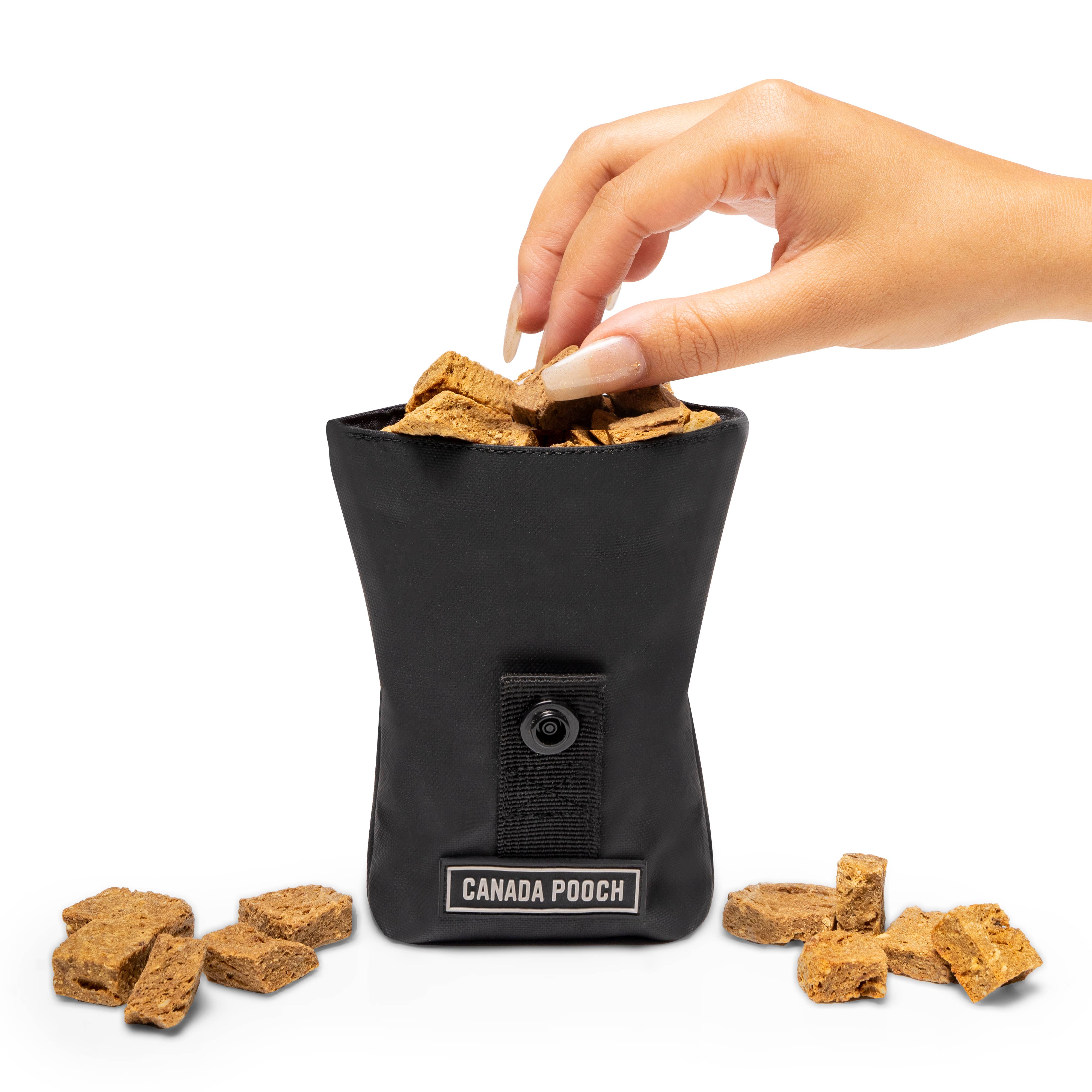 Canada Pooch - Handsfree Dog Treat Pouch- Dog Training: Black / O/S