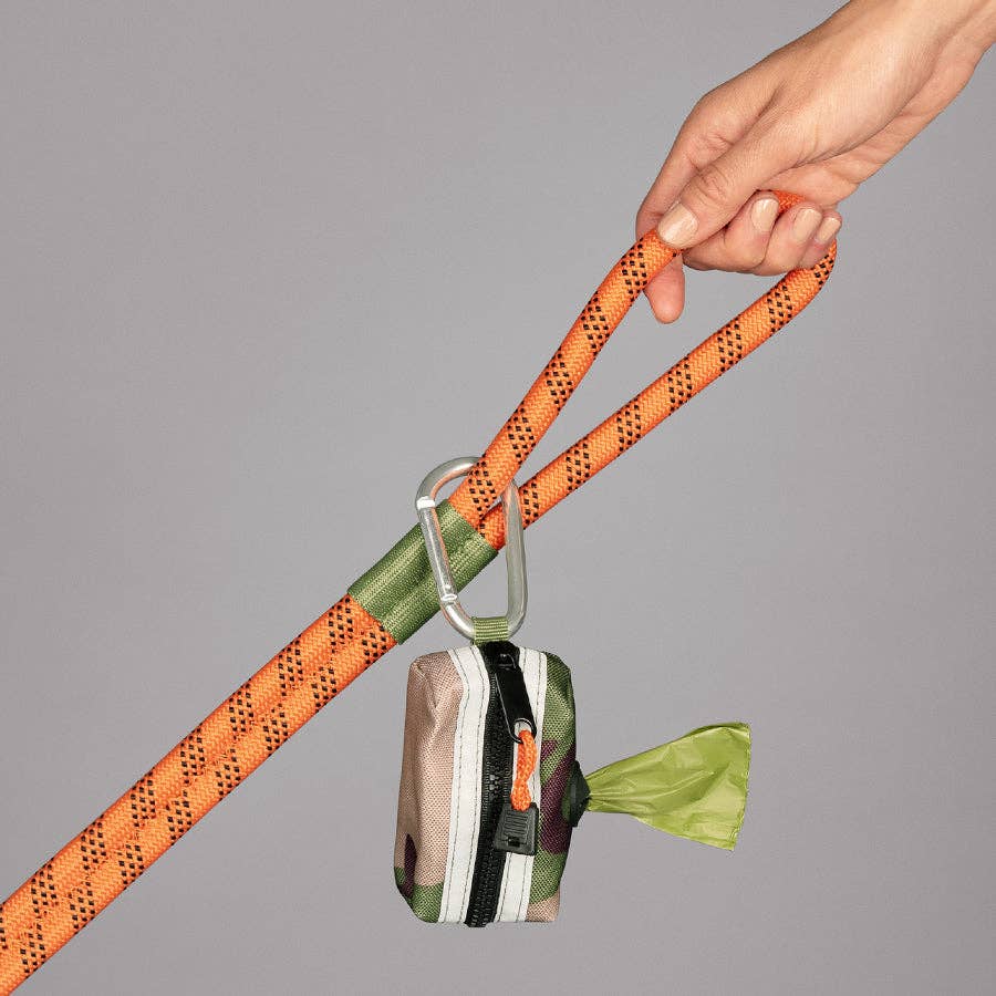 ROVERLUND - LEADER-OF-THE-PACK POOP BAG HOLDER: CAMO / MAGENTA
