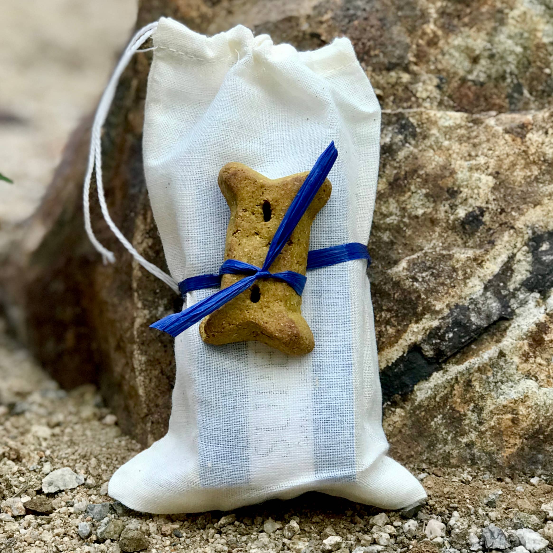 Super Dog - Insect Repelling Bar: No bag.