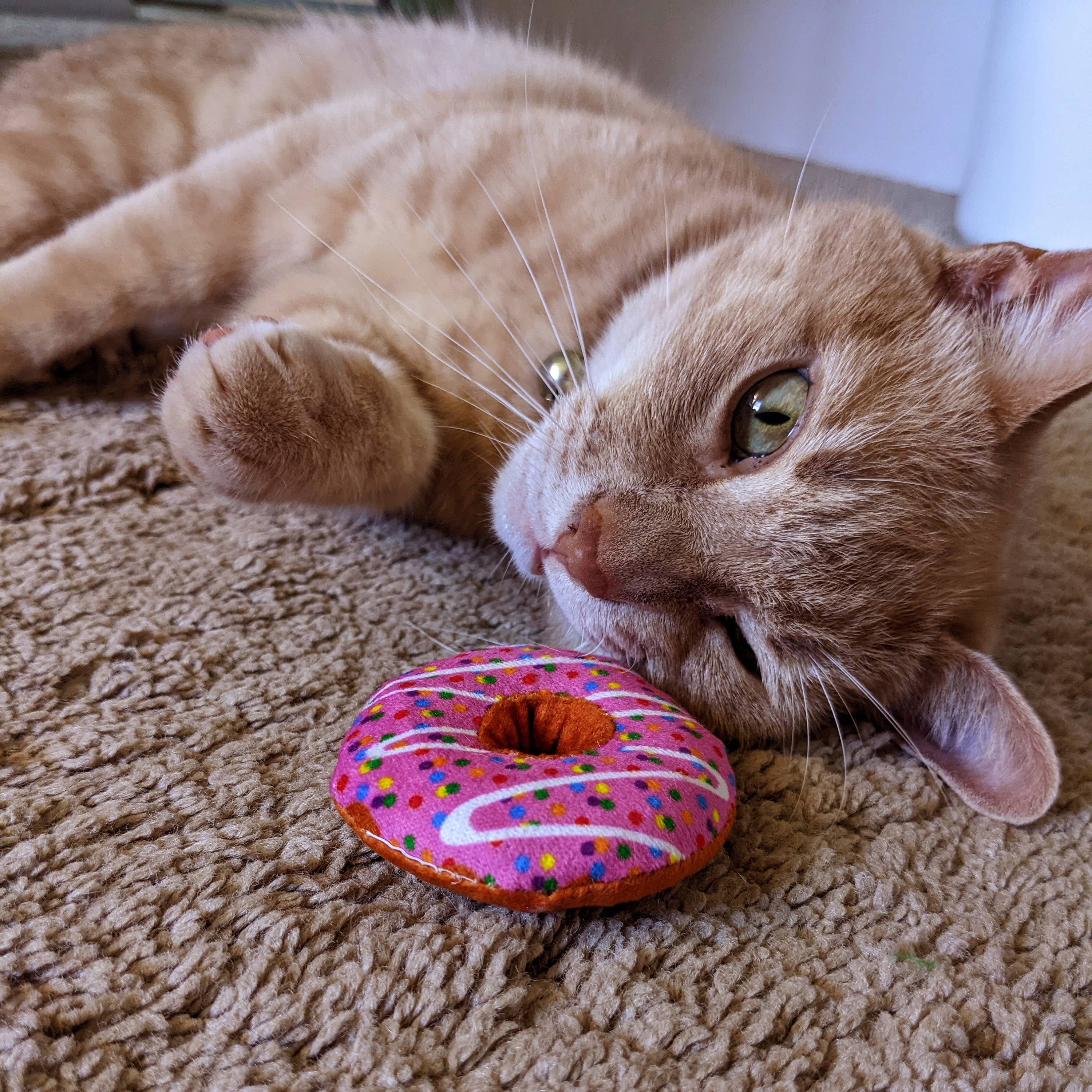 Huxley & Kent - Strawberry Donut for Cats