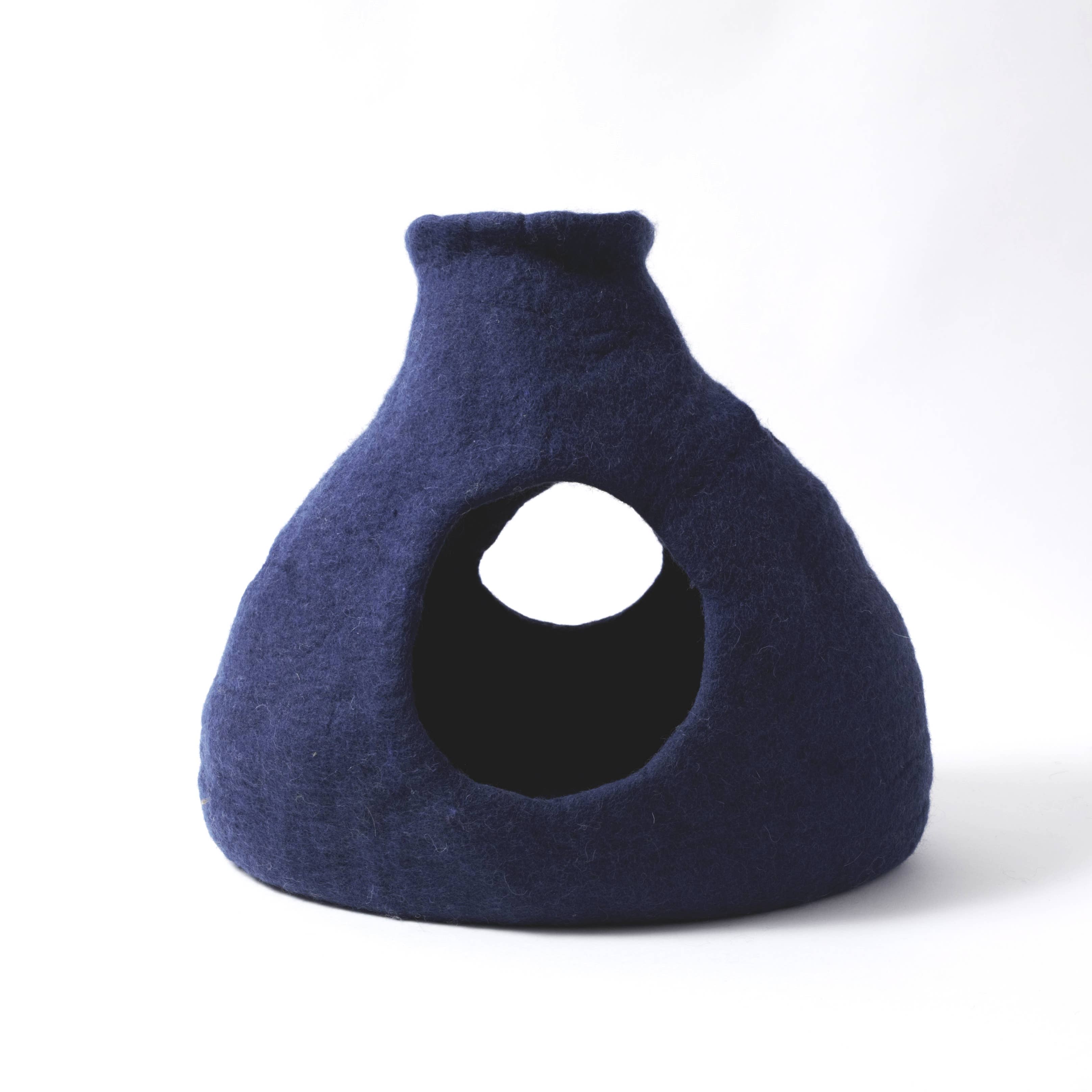 Dharma Dog Karma Cat - Purr - a - Boo Wool Pet Cave: Navy