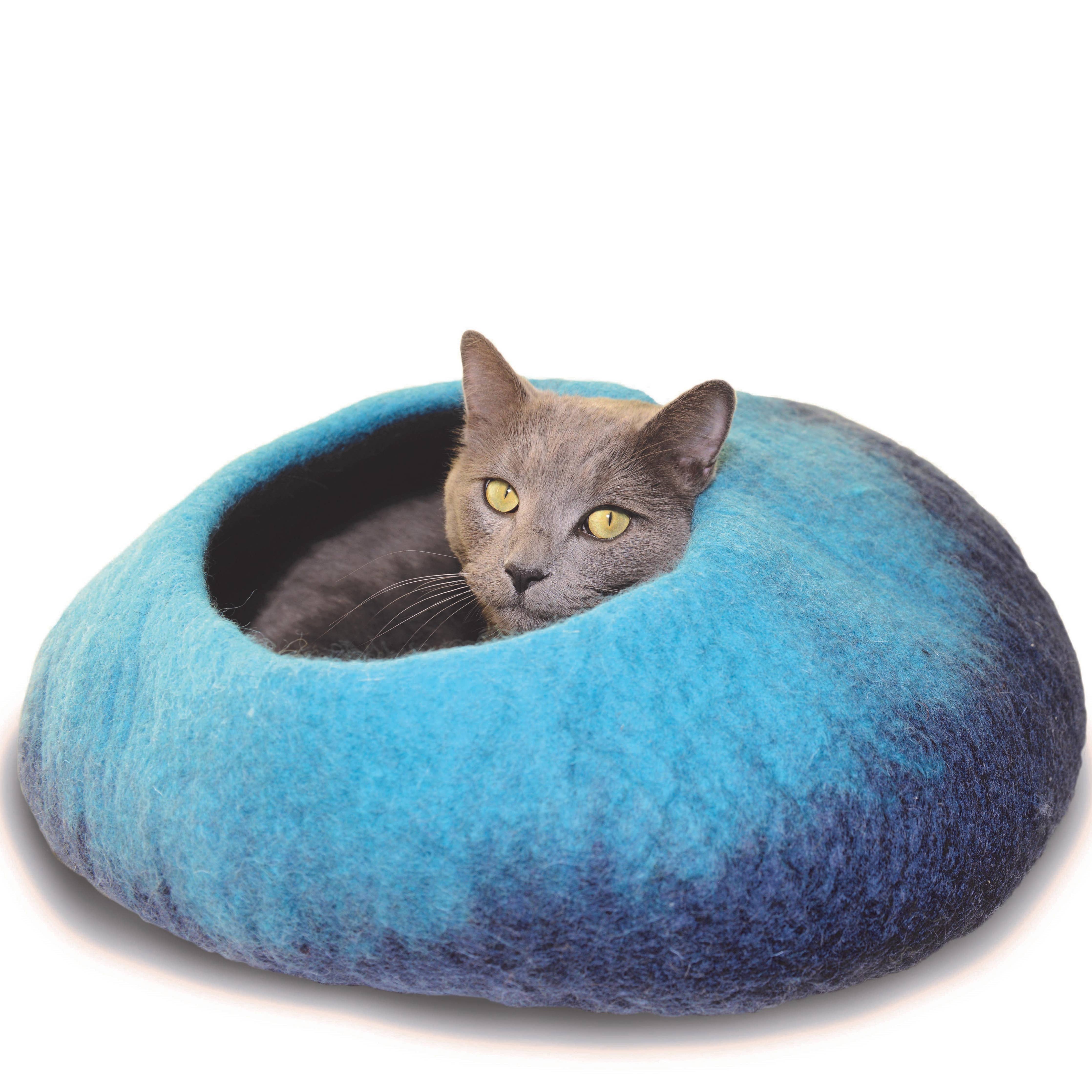 Dharma Dog Karma Cat - Ombre Wool Pet Cave, Navy & Turquoise