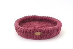 Plush dark pink pet bed: Medium